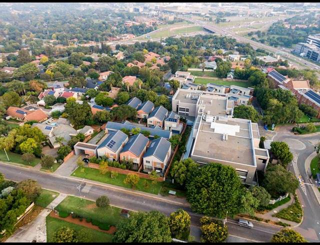 3 BEDROOM CLUSTER FOR SALE IN LYNNWOOD